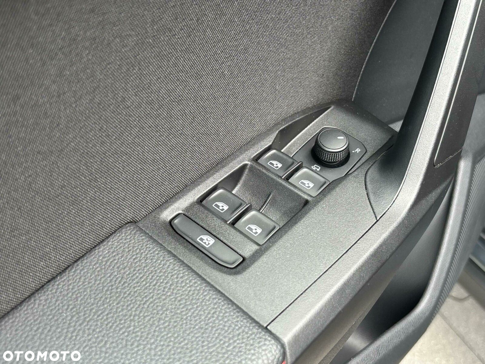 Seat Arona - 12