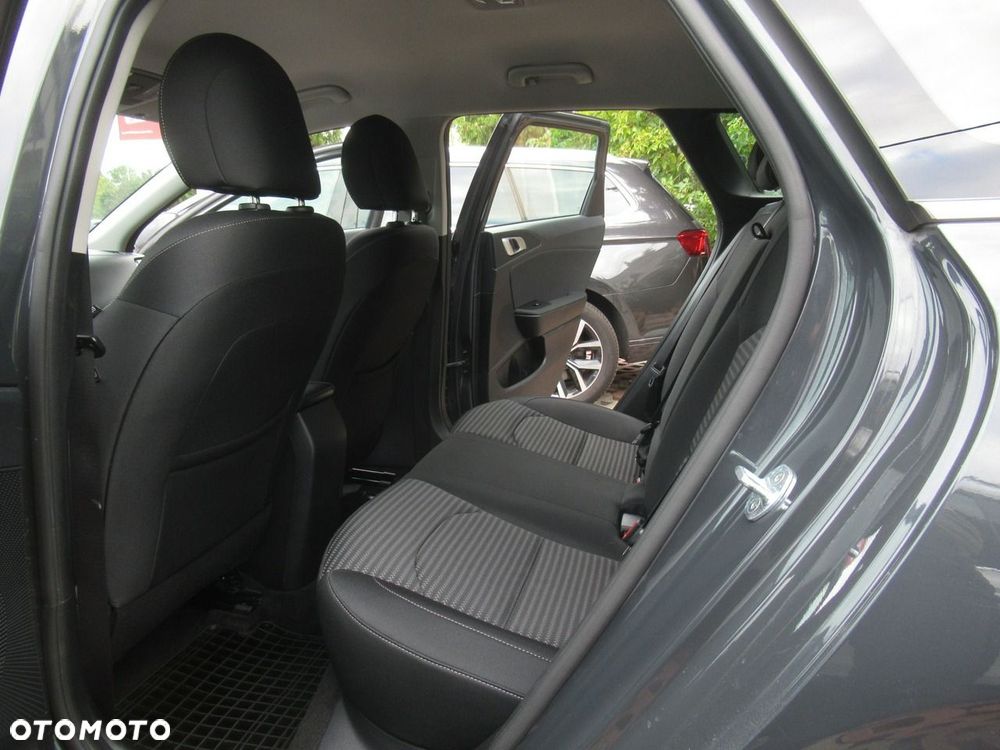 Kia Ceed 1.5 T-GDI M - 7