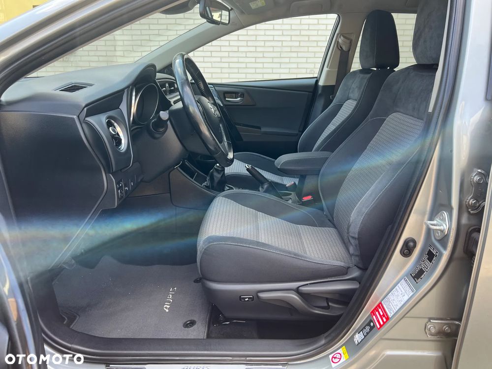Toyota Auris 1.2 Turbo Edition S+ - 31