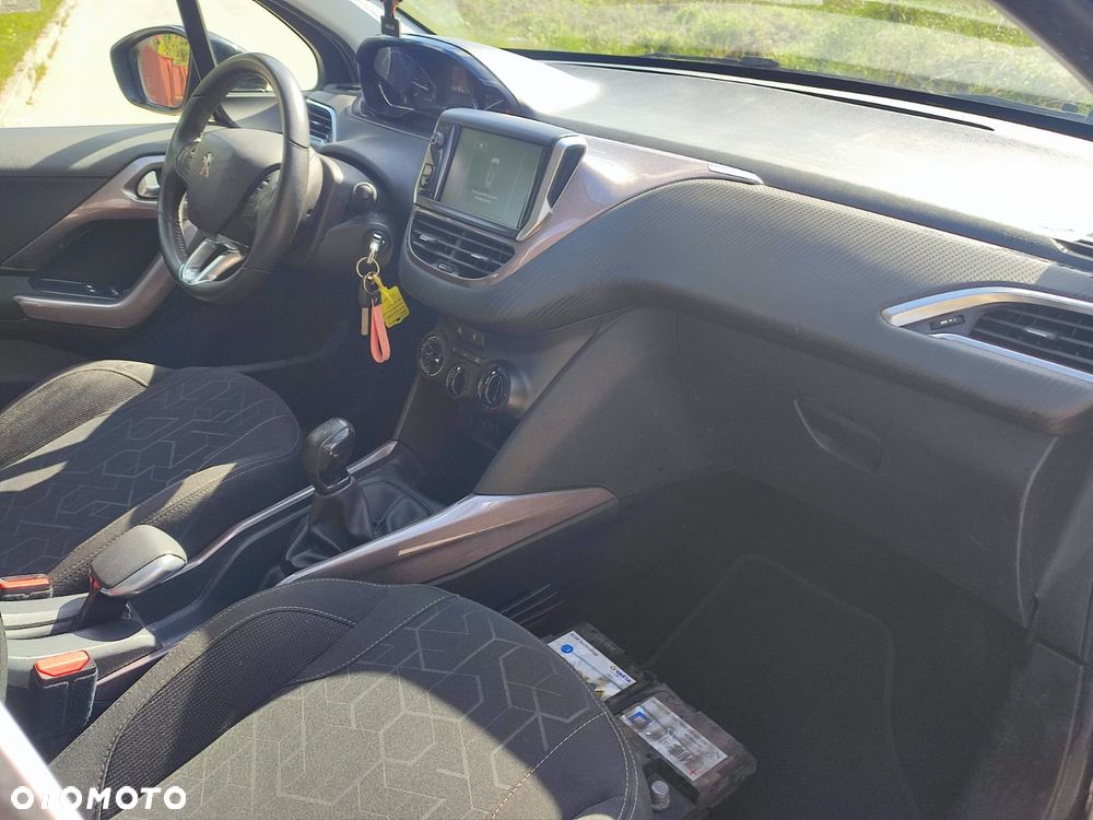Peugeot 2008 e-HDi FAP 92 STOP & START Business-Line - 12