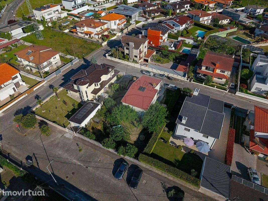 Moradia T5 para venda - Grande imagem: 2/26