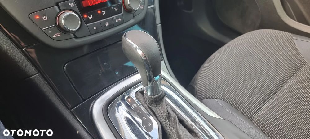 Opel Insignia - 30