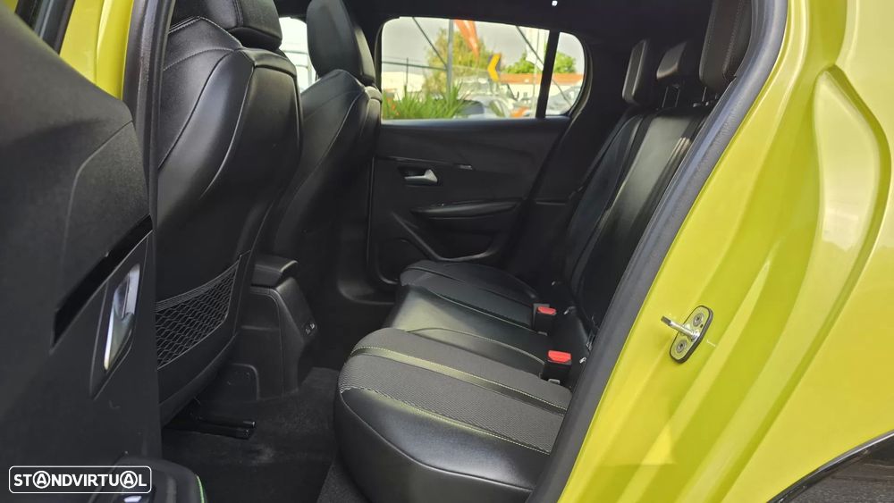 Peugeot 208 1.2 Hybrid GT e-DCS6 - 21