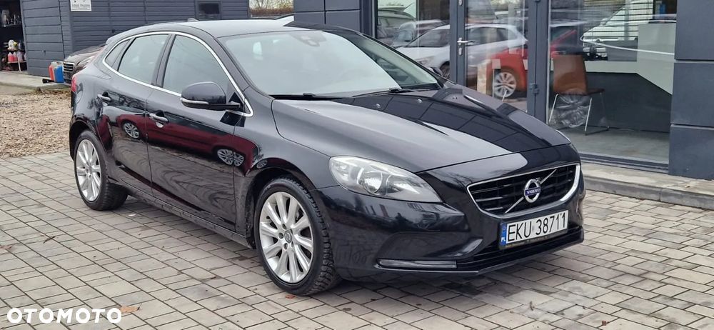 Volvo V40 D2 - 11