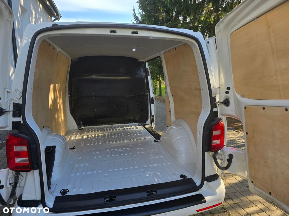 Volkswagen Transporter - 23