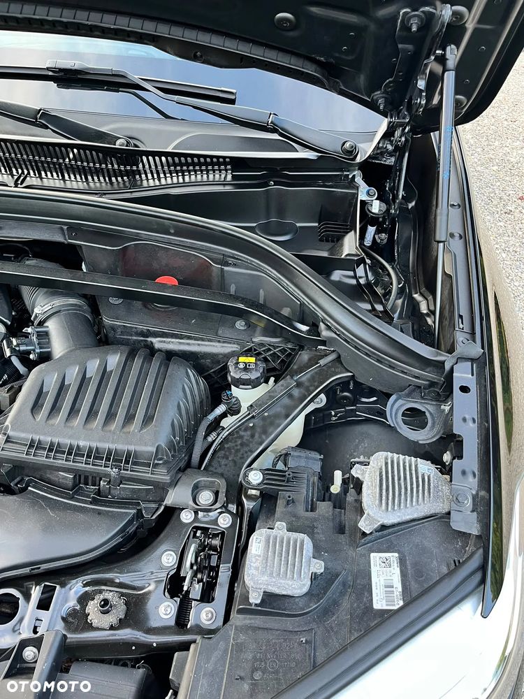 BMW X1 sDrive18d xLine - 39