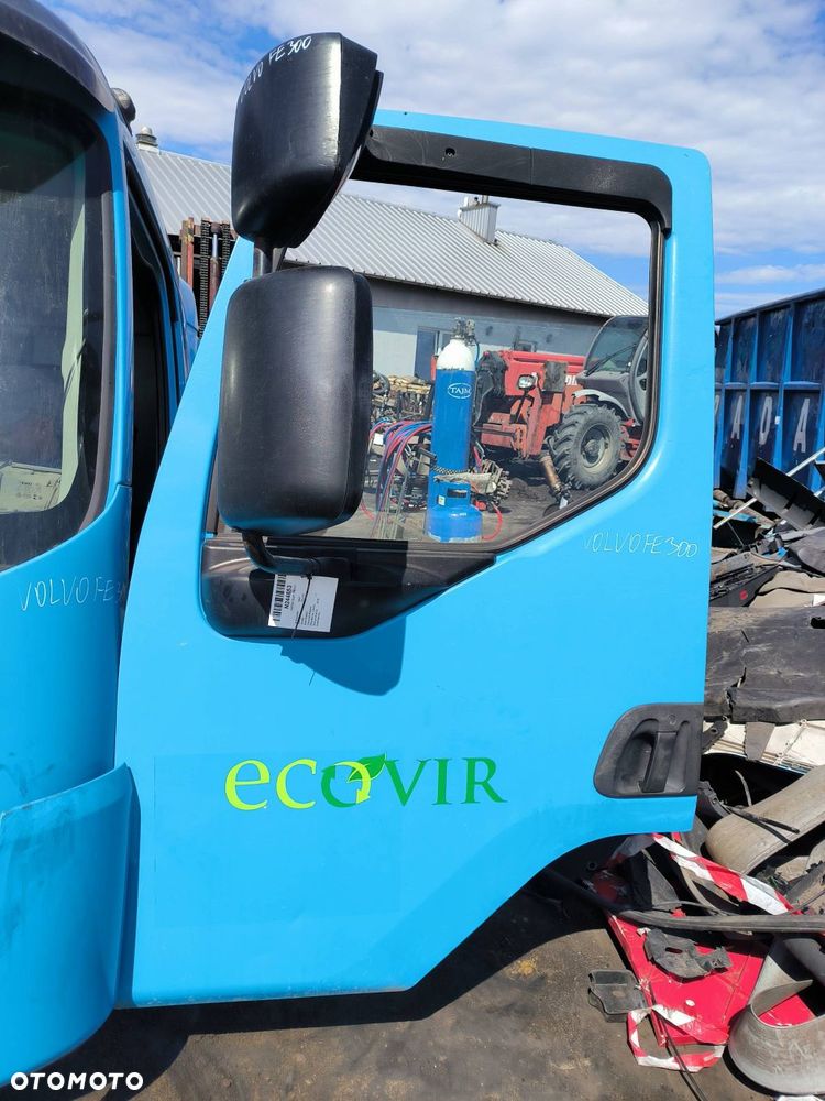 DRZWI LEWE PRZÓD VOLVO FE 300 KOMPLETNE - 1
