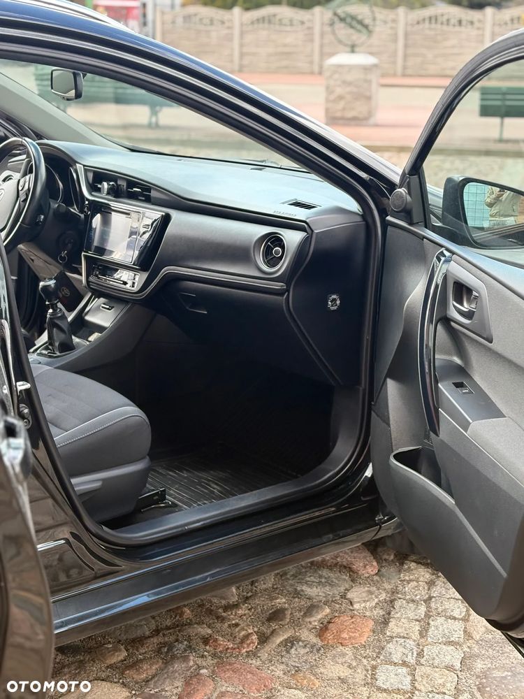 Toyota Auris 1.4 D-4D Premium Comfort - 9