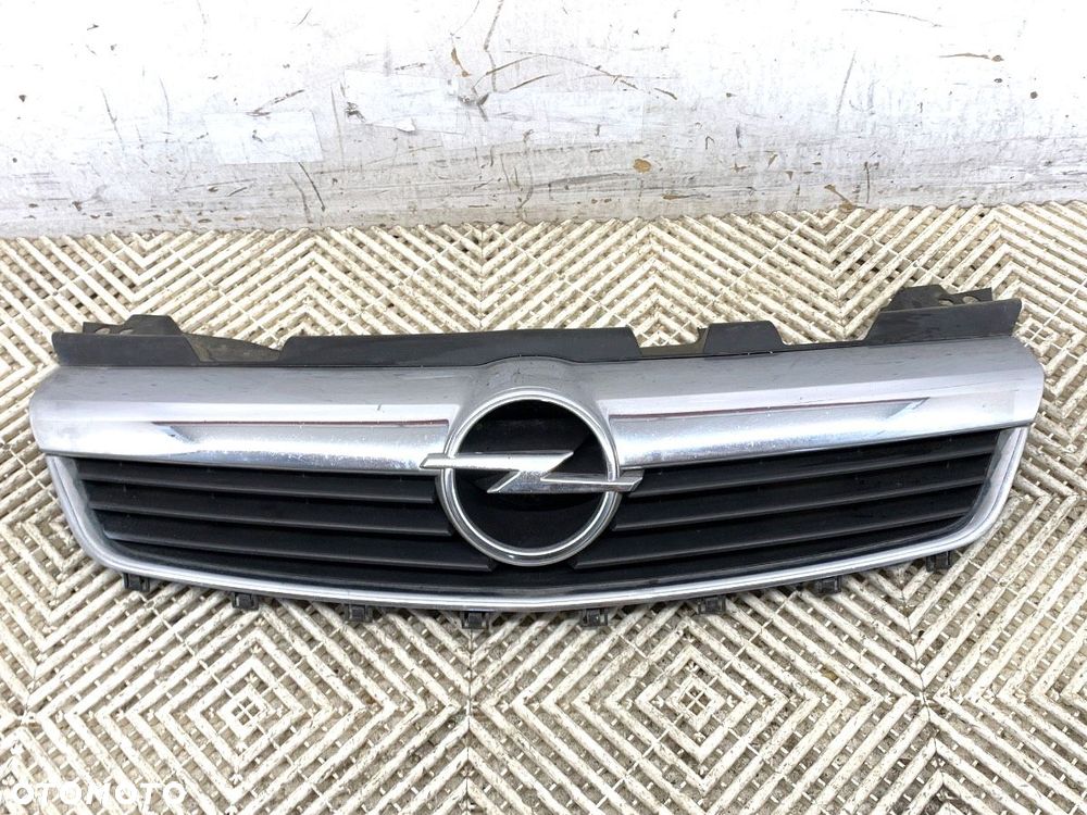 ATRAPA GRILL  OPEL ZAFIRA / ZAFIRA FAMILY B (A05) 2005 - 2019 1.9 CDTI VAN (M75) 110 kW [150 KM] - 1