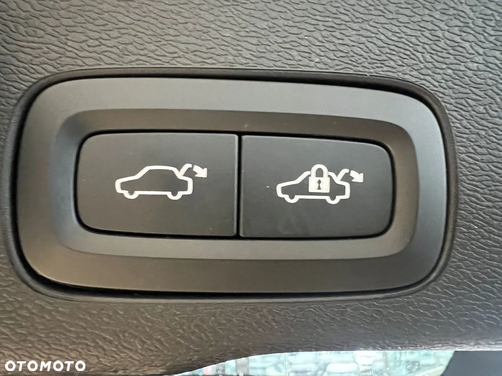 Volvo XC 60 B5 D AWD Geartronic Inscription - 28
