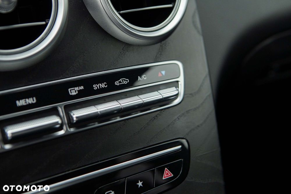 Mercedes-Benz GLC 200 d 4-Matic - 32