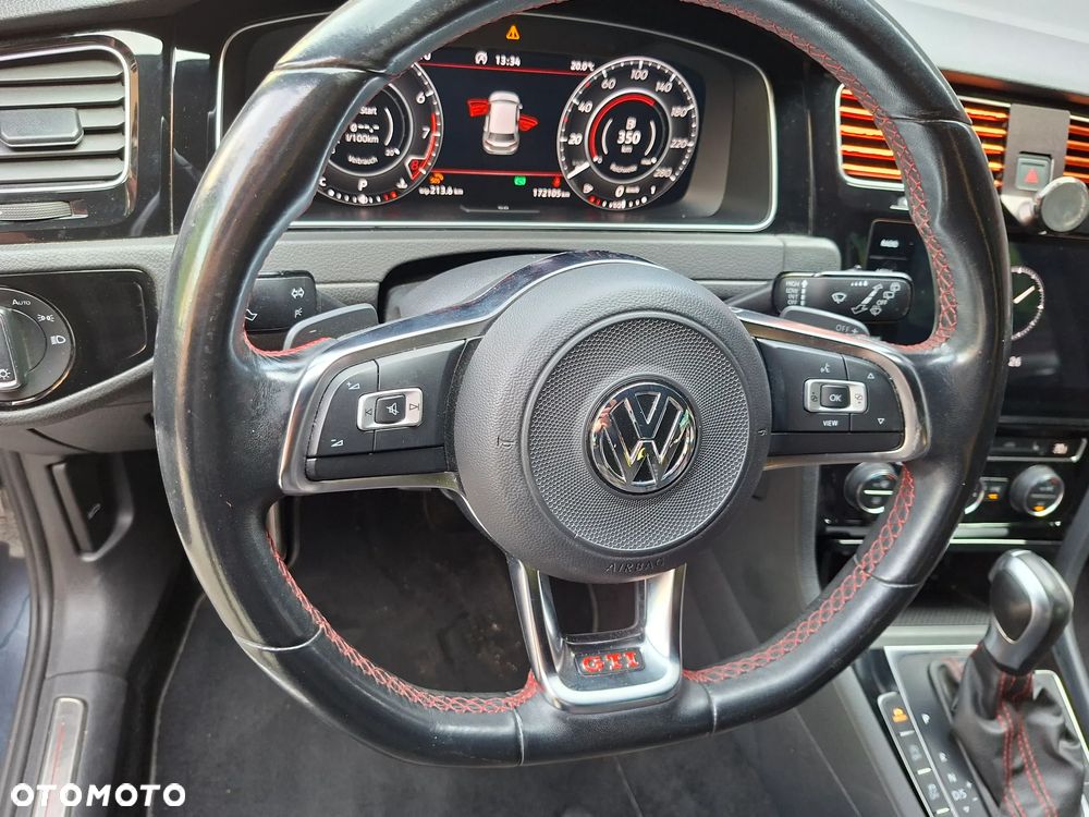 Volkswagen Golf - 20