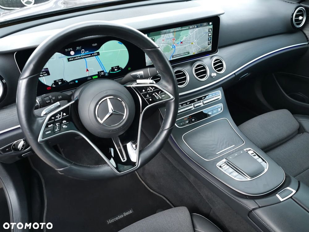 Mercedes-Benz Klasa E 300 9G-TRONIC Night Edition - 14