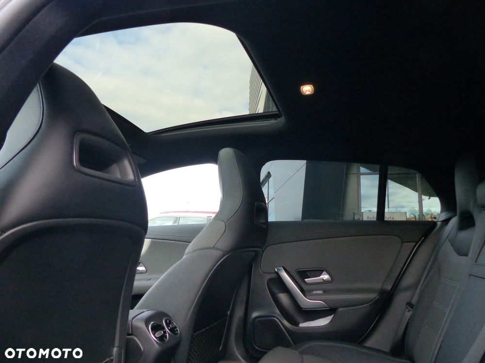 Mercedes-Benz CLA AMG 35 4-Matic 7G-DCT - 21