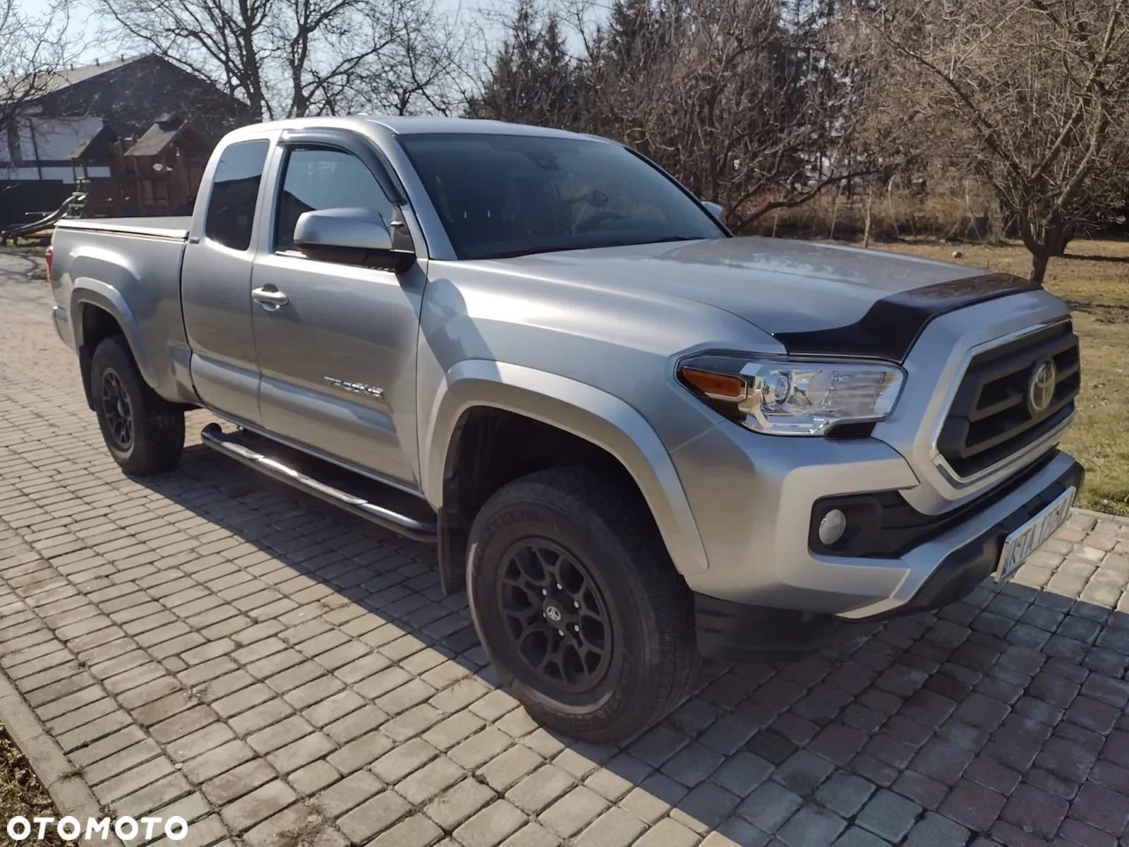 Toyota Tacoma - 1