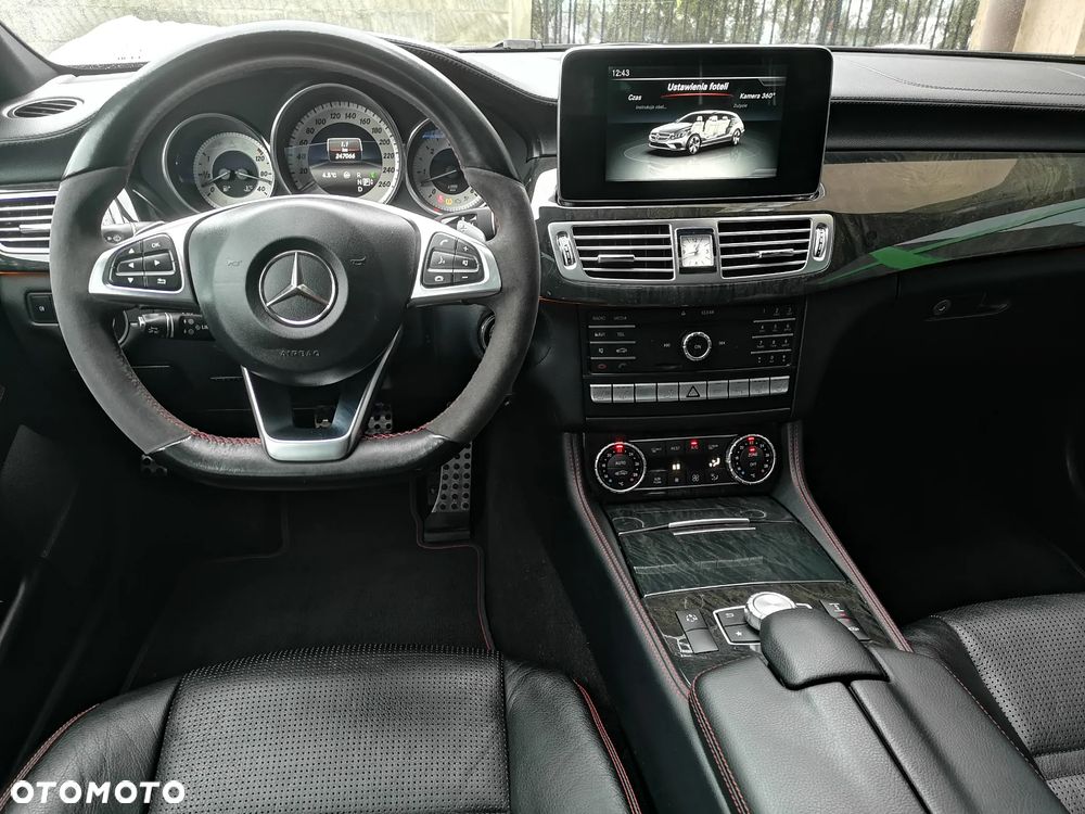 Mercedes-Benz CLS - 11