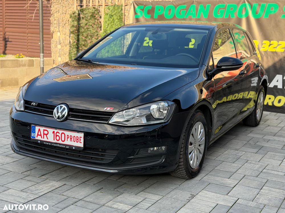 Volkswagen Golf - 1