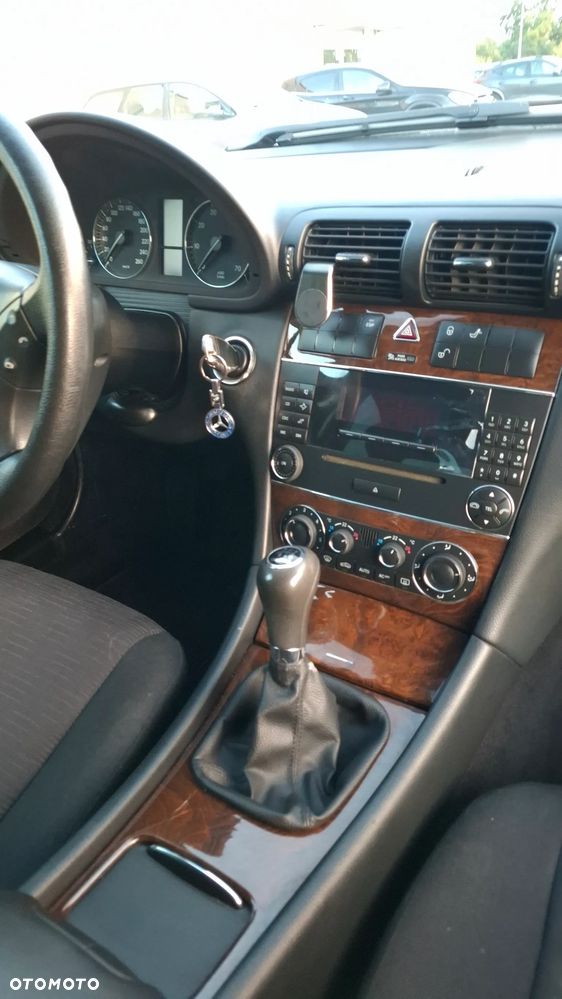 Mercedes-Benz Klasa C 200 Kompressor Classic - 14