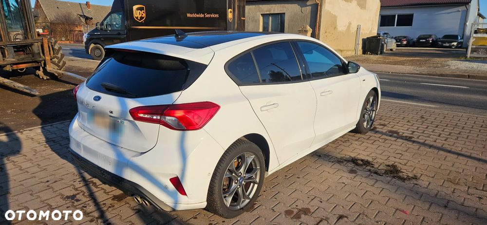 Ford Focus 1.5 EcoBlue Start-Stopp-System ST-LINE DESIGN - 4