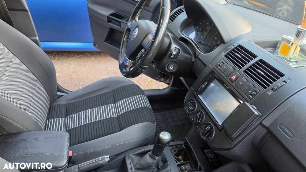 Volkswagen Polo - 9