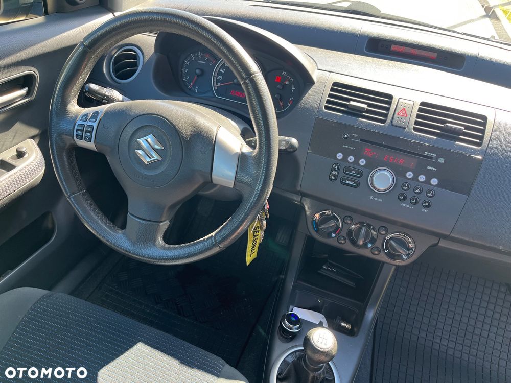Suzuki Swift 1.3 Sunlight Edition - 13