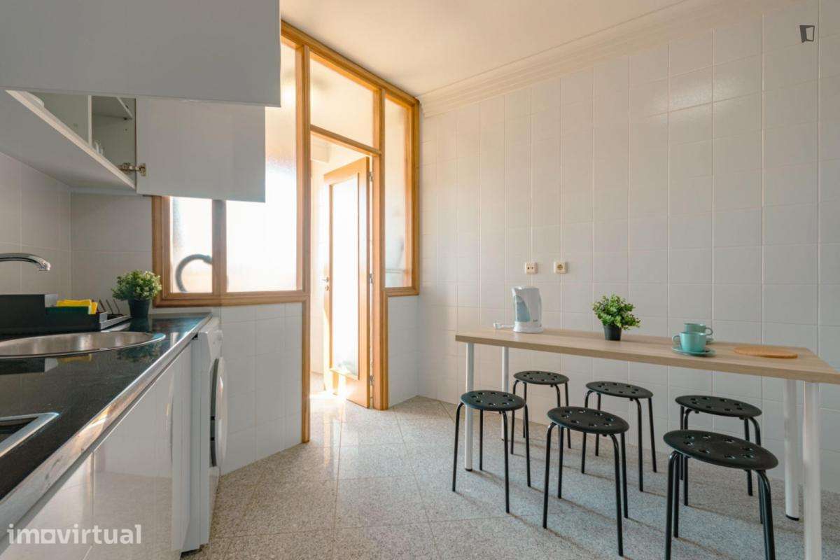 Quarto - localizado em Cedofeita Porto - Grande imagem: 5/20