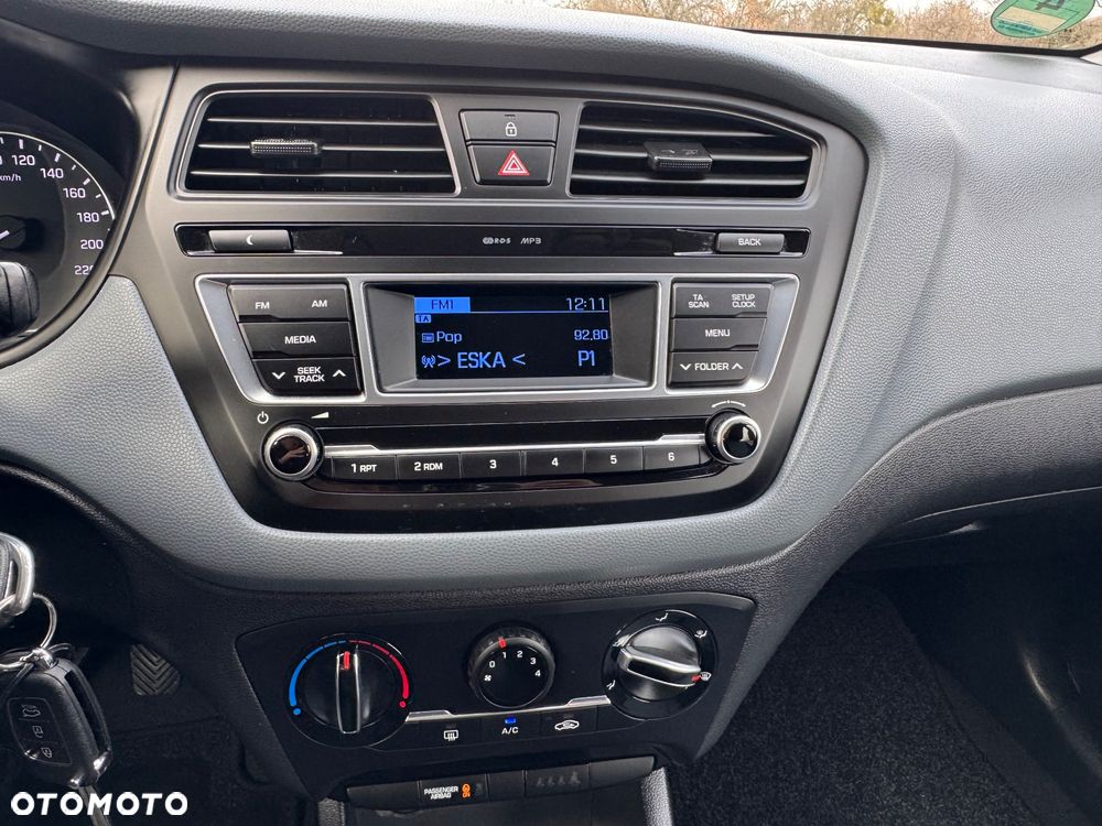 Hyundai i20 1.2 GO - 33