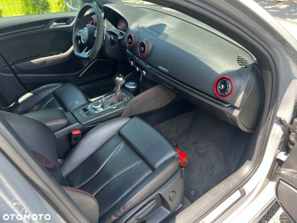 Audi RS3 Limousine 2.5 TFSI Quattro S tronic - 9