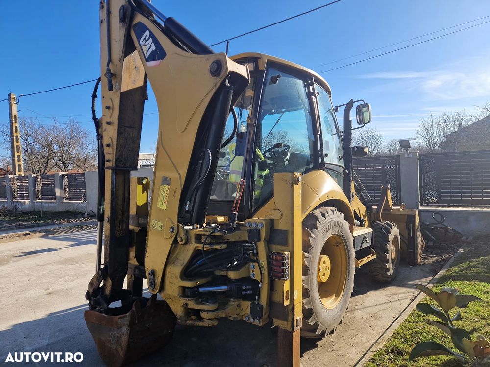 Caterpillar 428F - 4