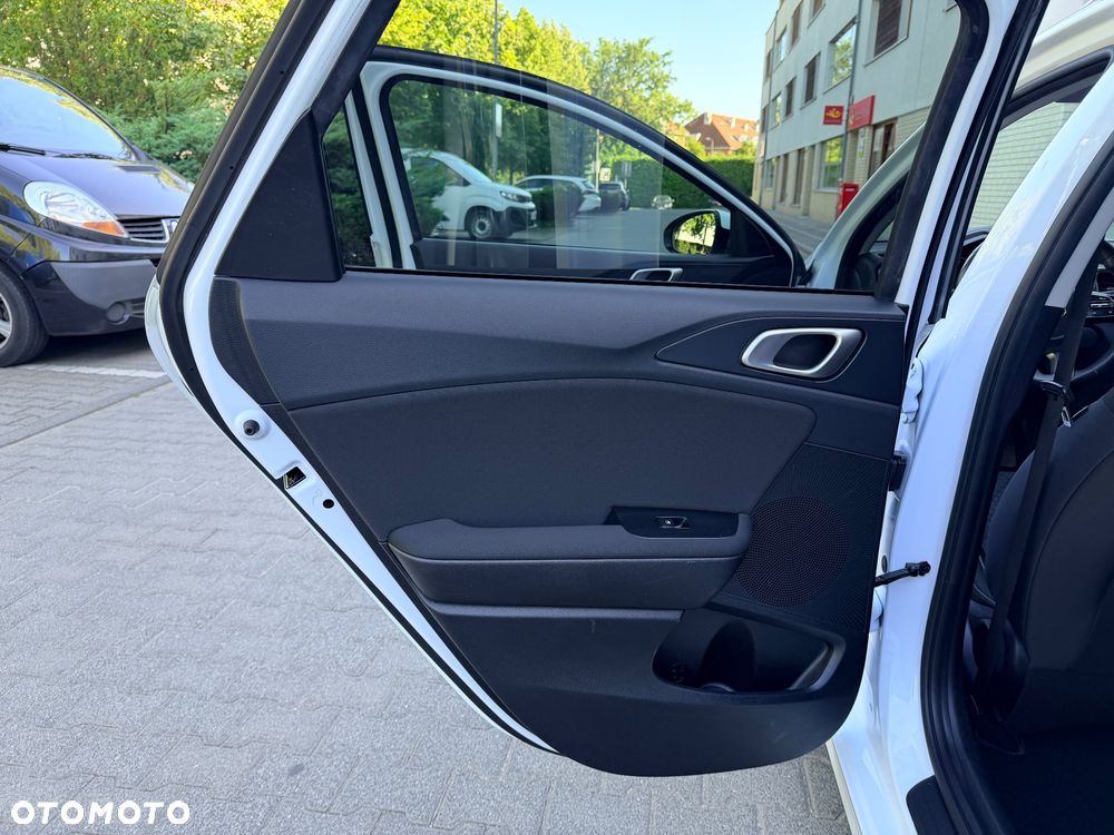 Kia Ceed 1.6 CRDi SCR L Business Line - 21
