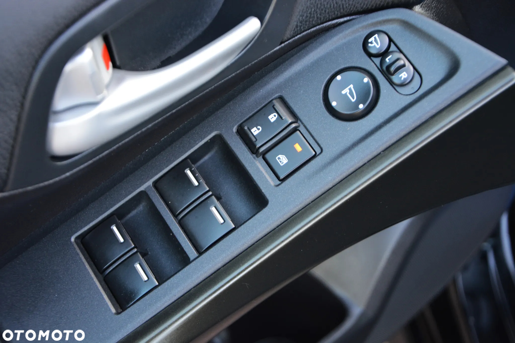 Honda Civic 1.8 i-VTEC Comfort Black Edition - 26