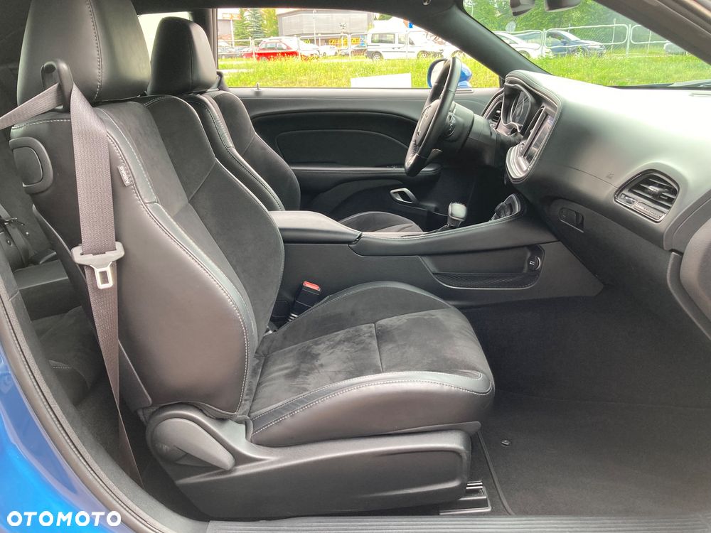 Dodge Challenger 5.7 R/T - 25