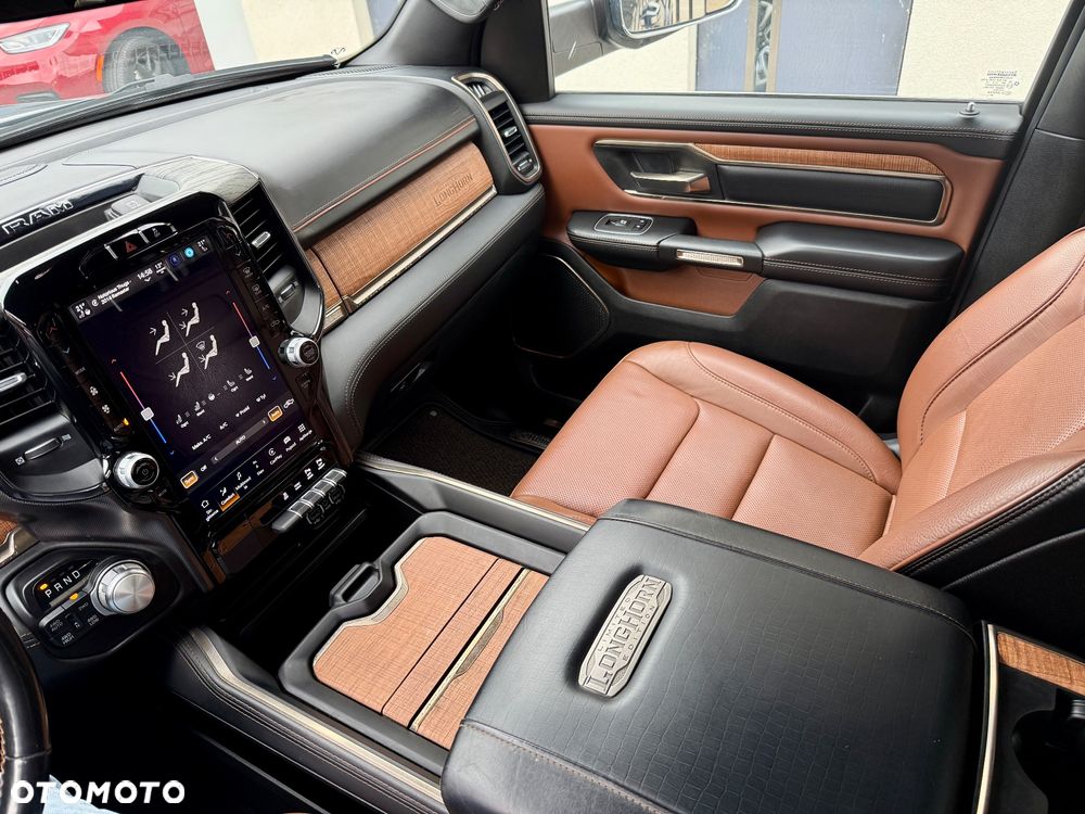 RAM 1500 5.7 Crew Cab Longbed Longhorn Chrome - 31