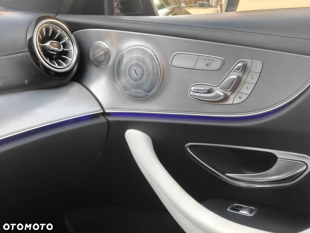 Mercedes-Benz Klasa E 400 4Matic 9G-TRONIC AMG Line - 24