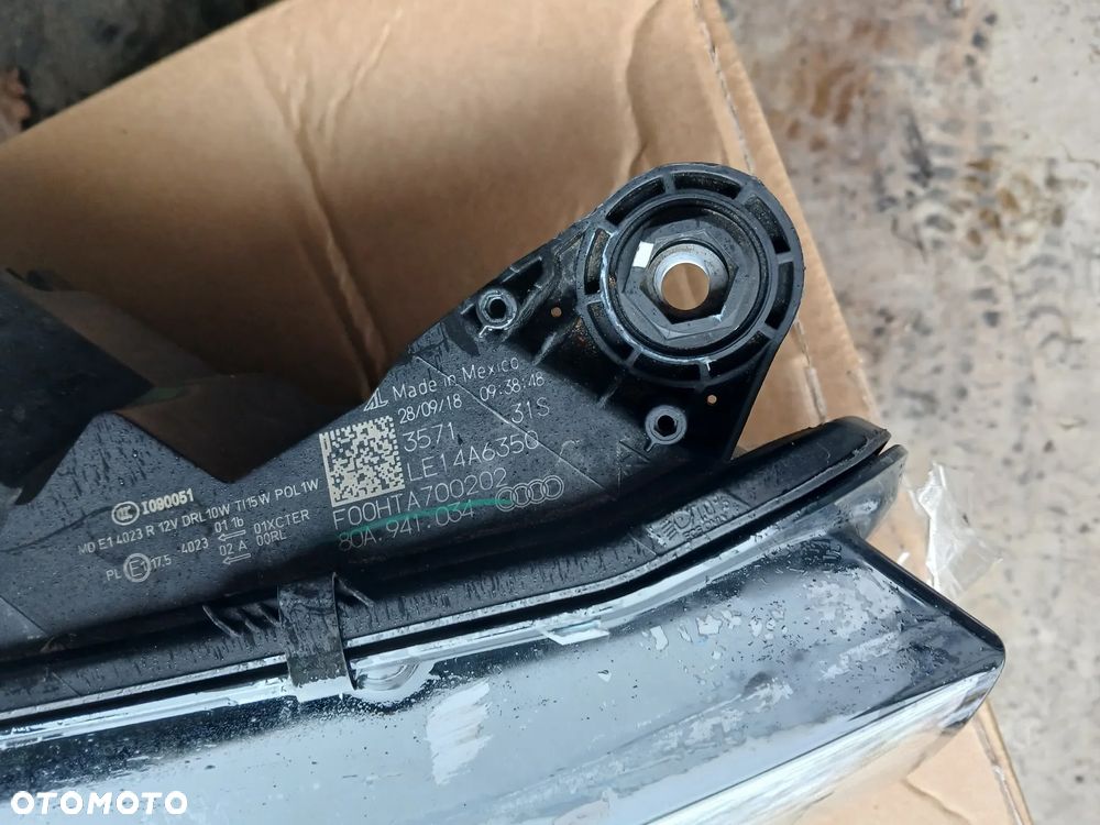 AUDI Q5 lampa prawa przednia 80A 941 034 - 3