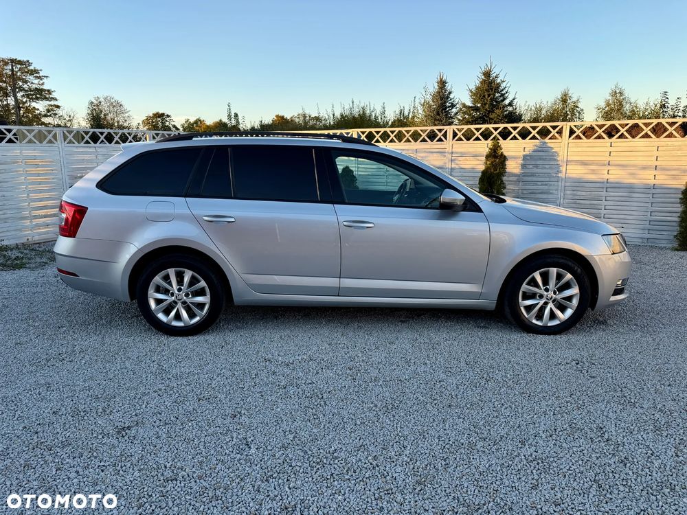 Skoda Octavia 1.6 TDI DSG Premium Edition - 23