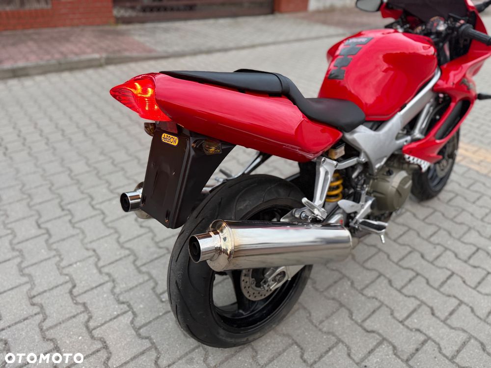 Honda VTR - 16