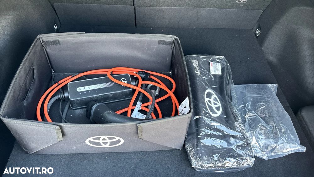 Toyota Prius - 12