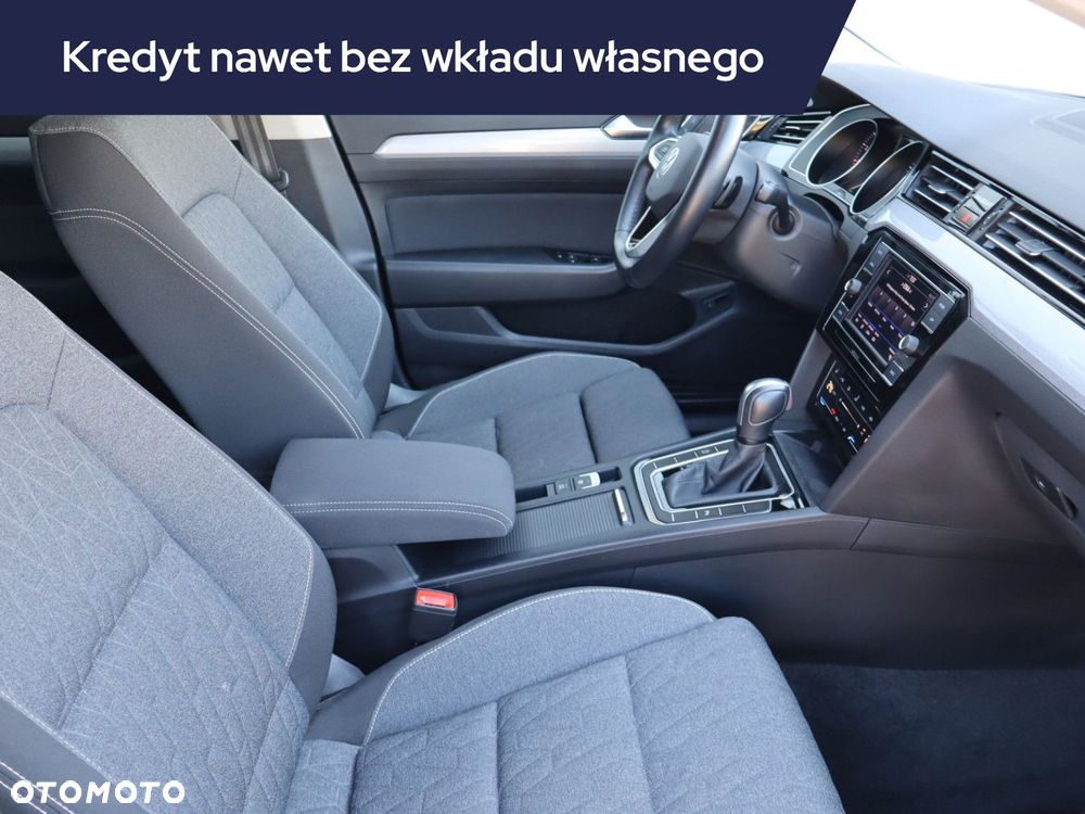 Volkswagen Passat Variant - 11