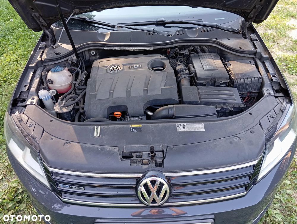 Volkswagen Passat - 4