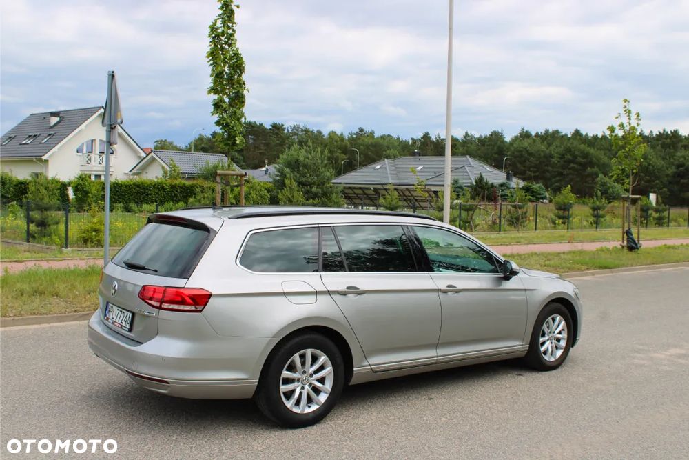 Volkswagen Passat 2.0 TDI SCR DSG Business - 8