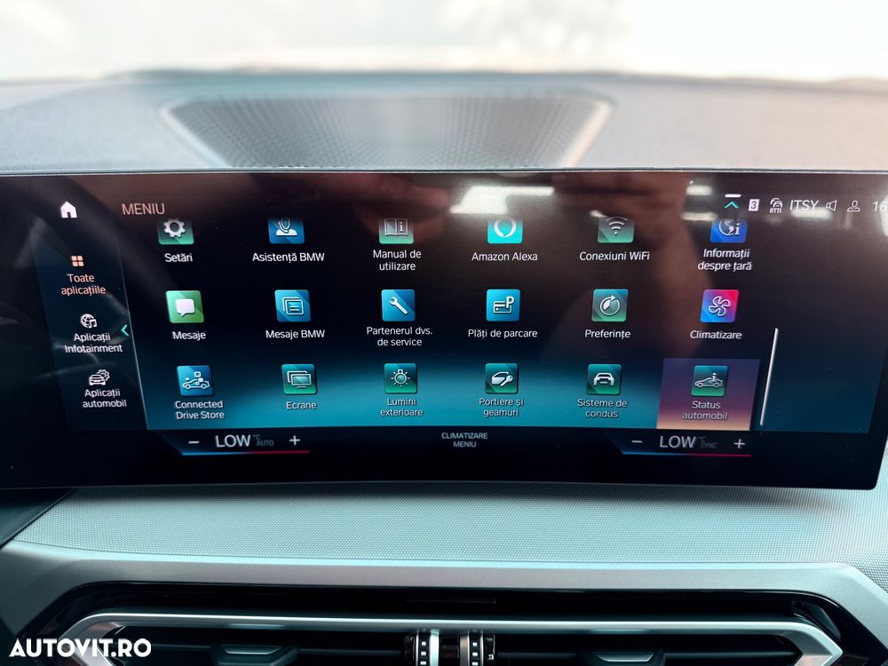 BMW Seria 3 318i Touring Aut. - 30