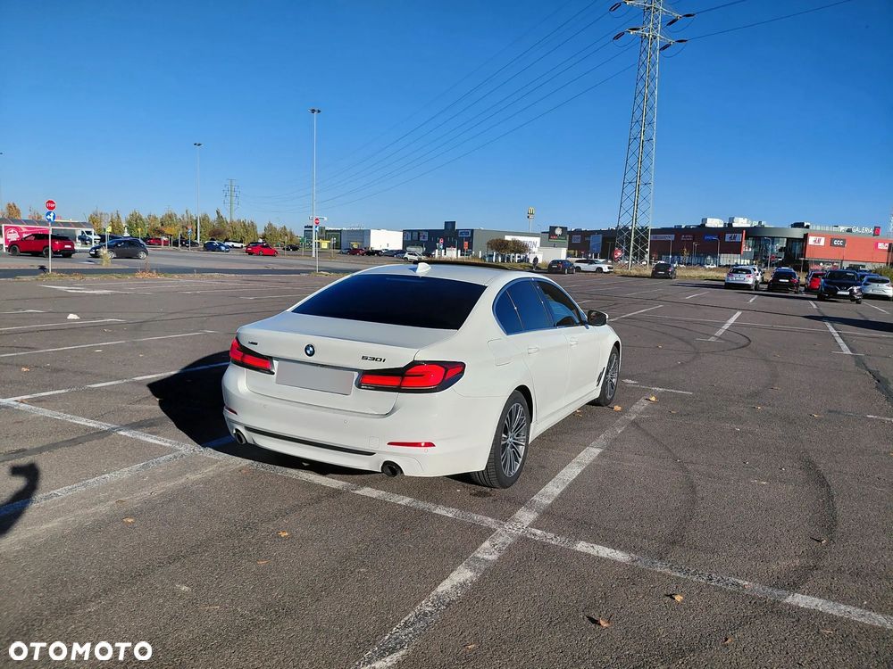 BMW 530I 2019 photo 3
