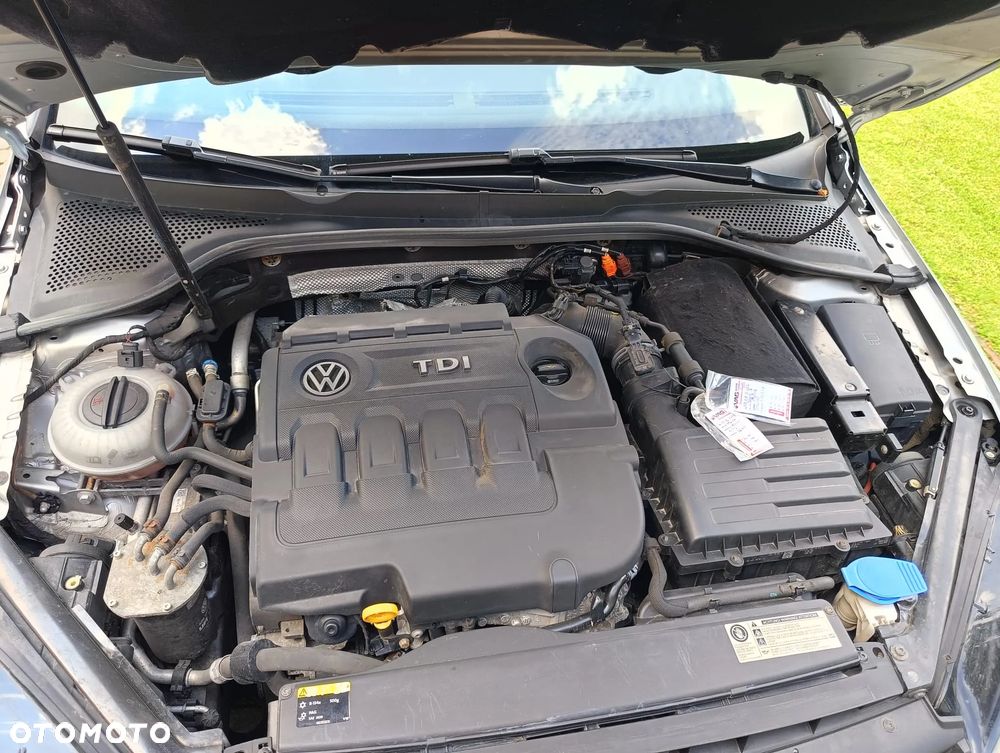 Volkswagen Golf 1.6 TDI Comfortline - 4