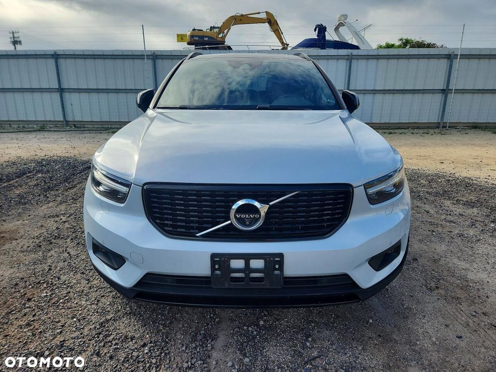 Volvo XC 40 T5 AWD R-Design - 5