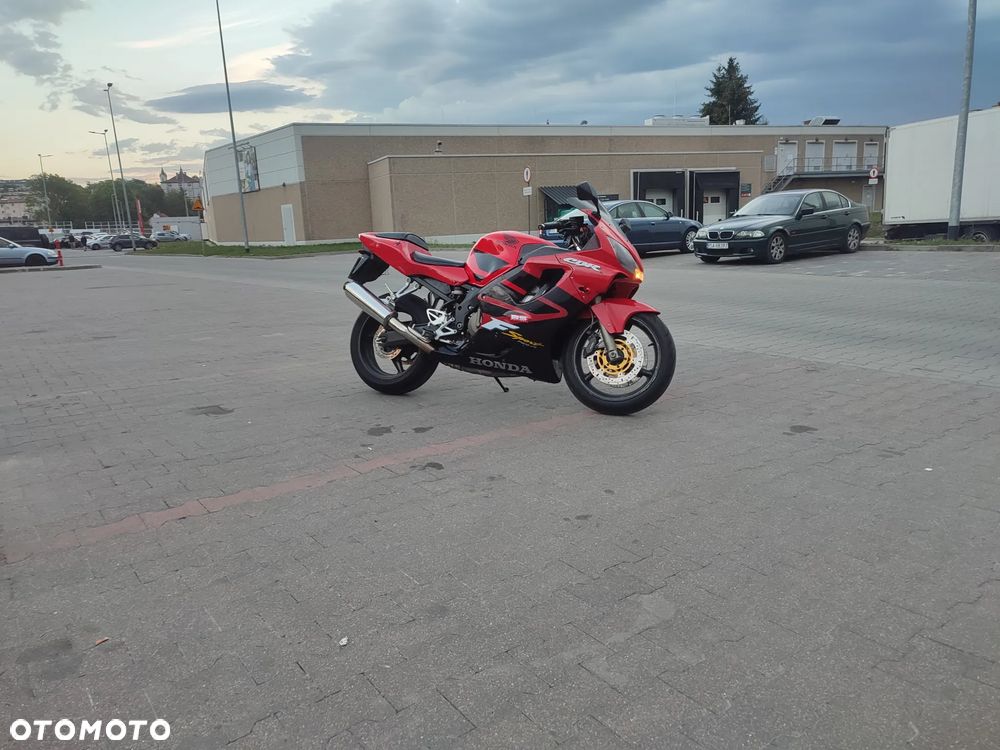 Honda CBR - 8