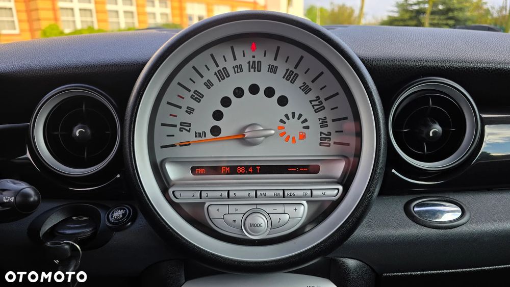 MINI Clubman One - 16