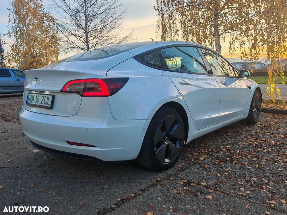 Tesla Model 3 Standard - 4