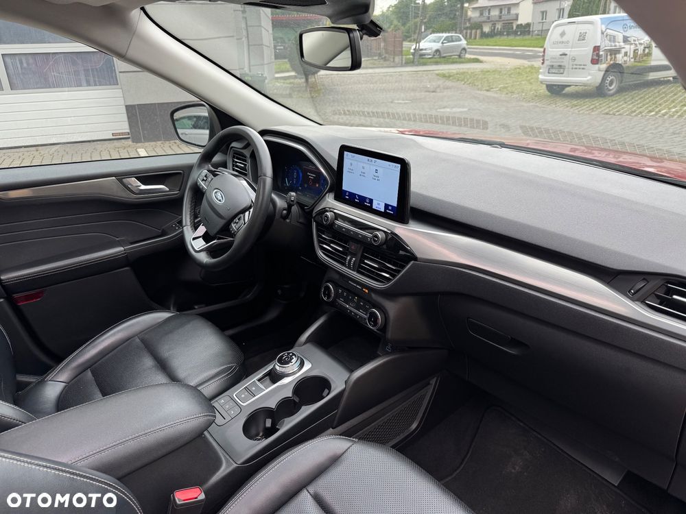 Ford Escape 2.0 EcoBoost AWD Titanium - 19