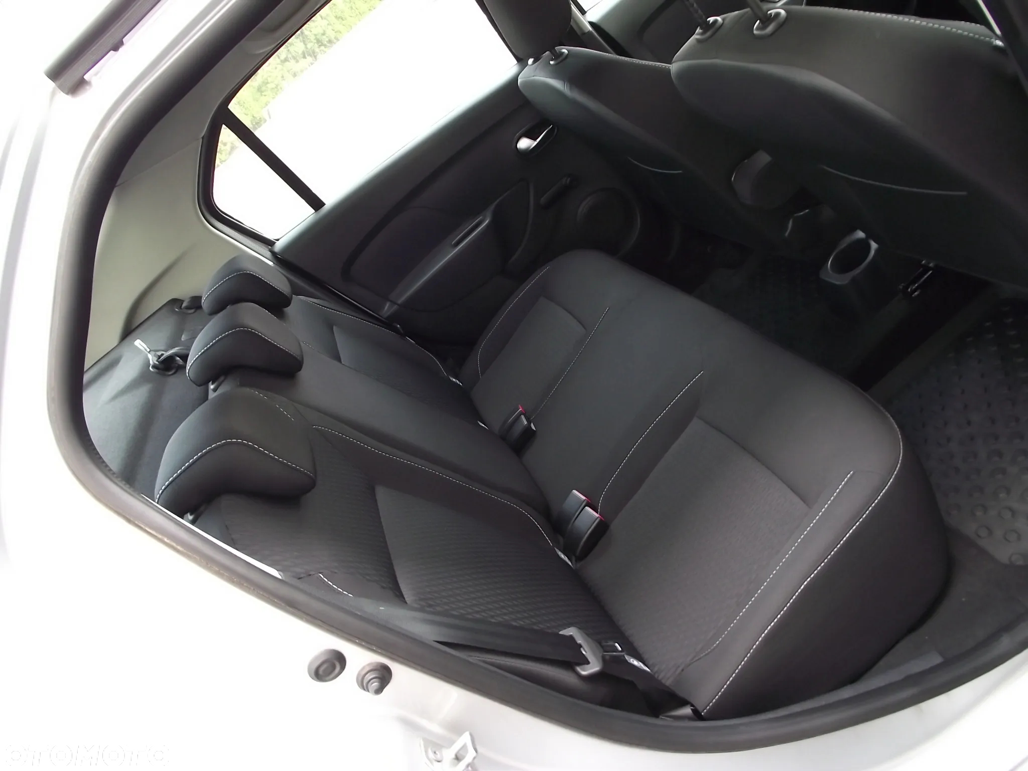 Dacia Logan 0.9 TCe Laureate S&S Easy-R - 20